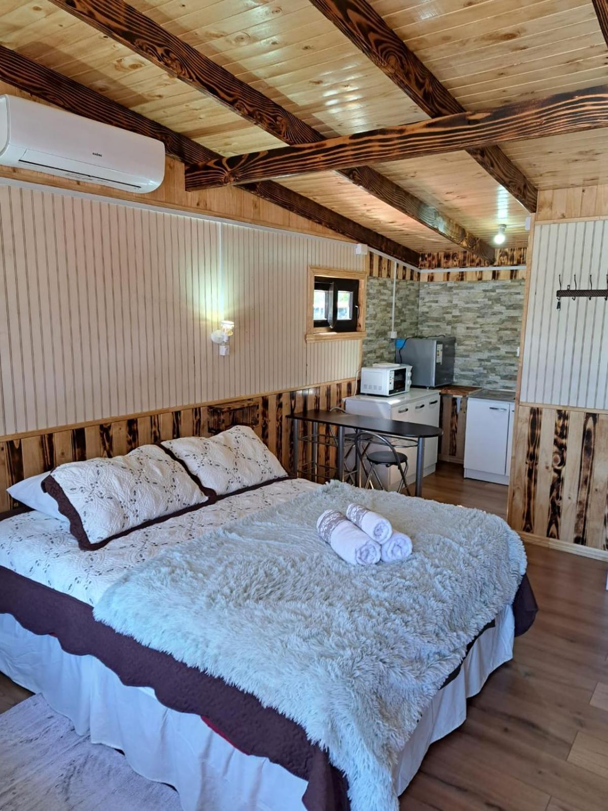 Hostal Robinson Puerto Puyuguapi Eksteriør bilde