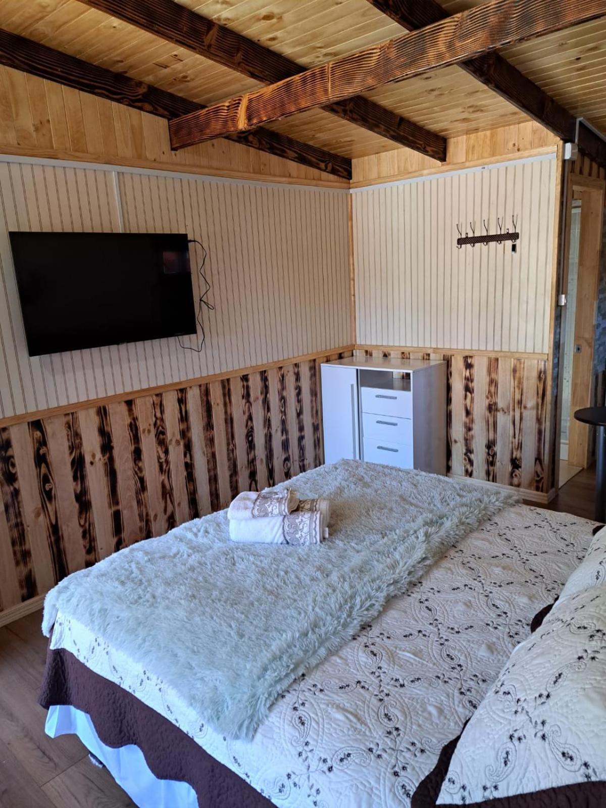 Hostal Robinson Puerto Puyuguapi Eksteriør bilde