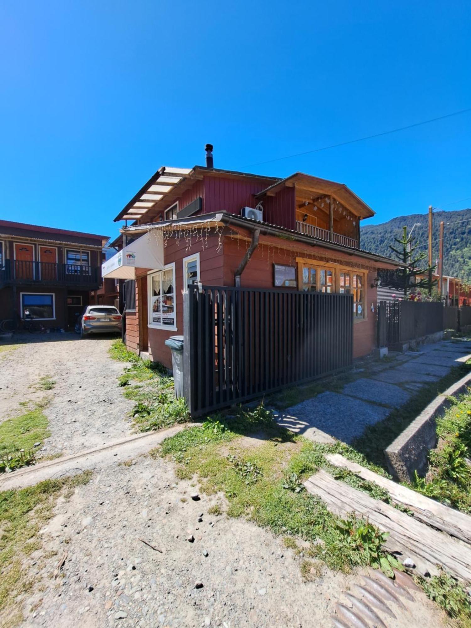 Hostal Robinson Puerto Puyuguapi Eksteriør bilde