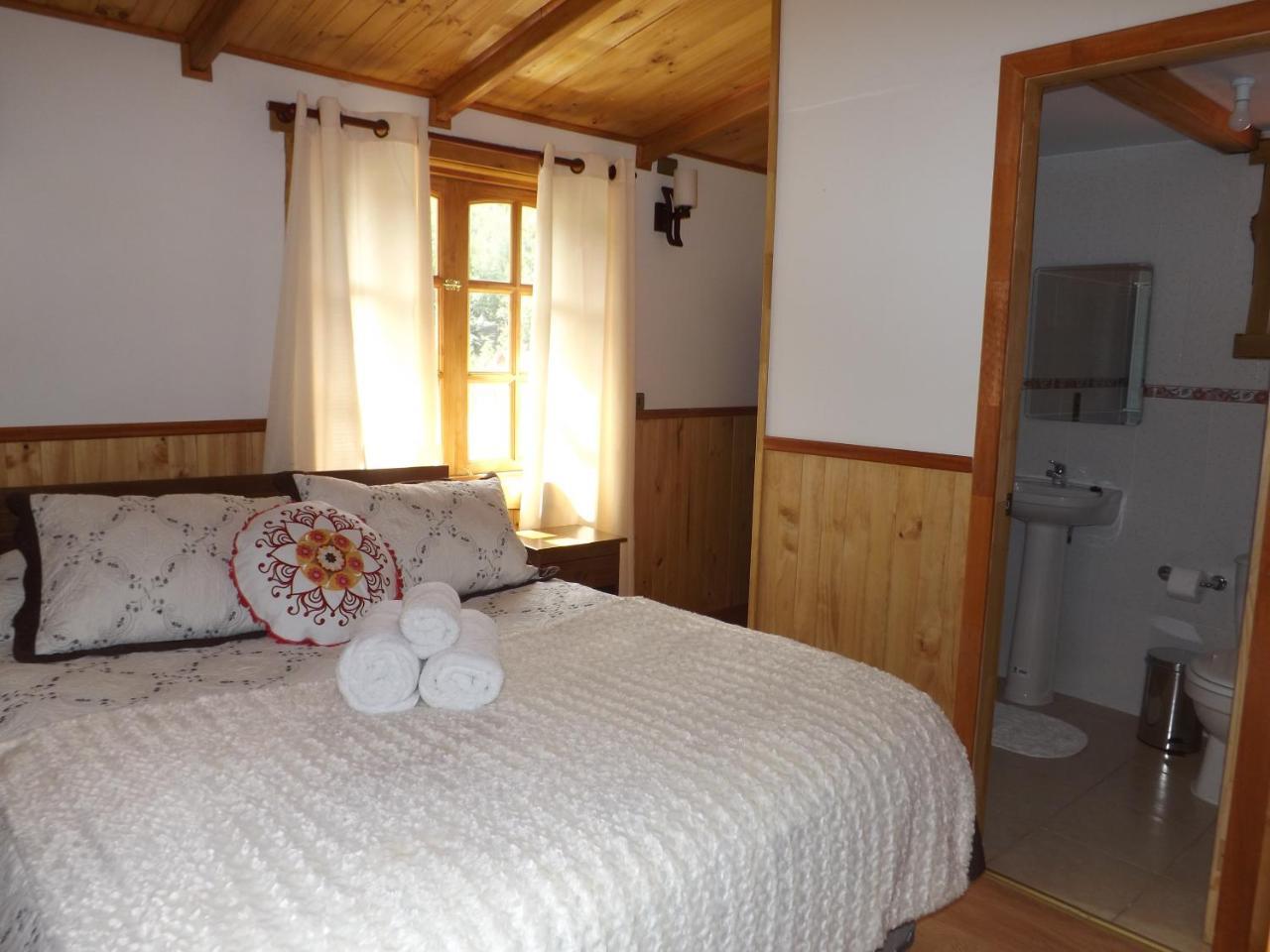 Hostal Robinson Puerto Puyuguapi Eksteriør bilde
